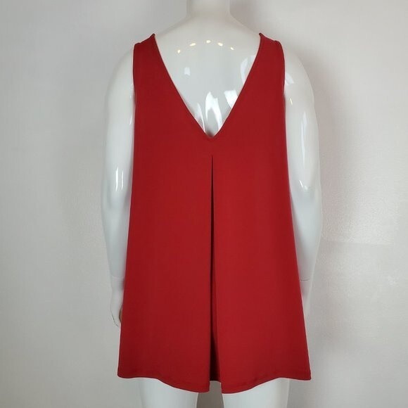 Torrid Red V-Neck Tank - Picture 5 of 8